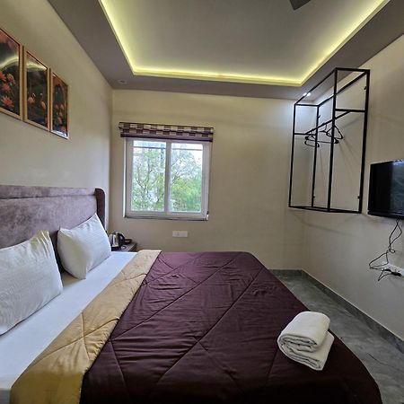 Zipcode Stay Agra  Buitenkant foto
